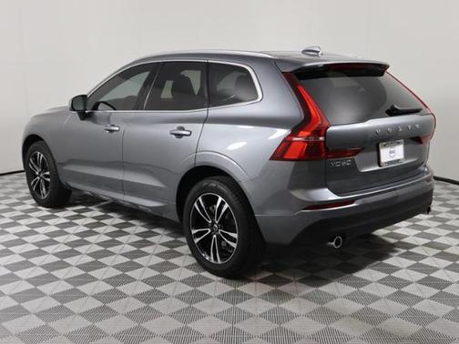 2021 Volvo XC60 T5 Momentum
