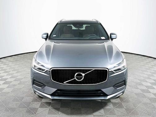 2021 Volvo XC60 T5 Momentum