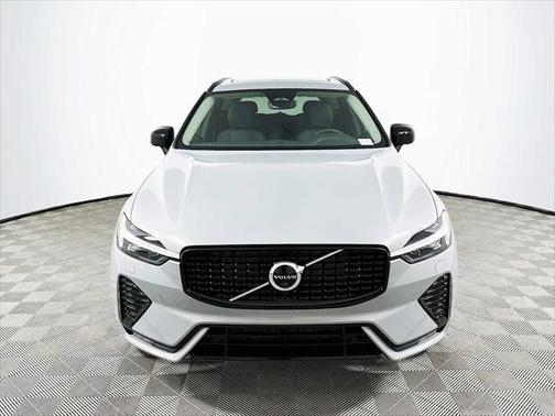 2025 Volvo XC60 Plus