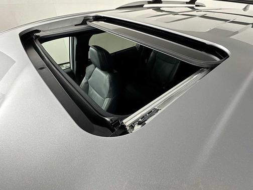 2025 Toyota Sienna Platinum