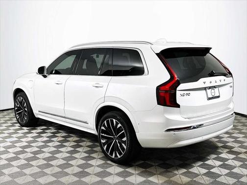 2025 Volvo XC90 Plug-In Hybrid T8 Ultra 7-Seater