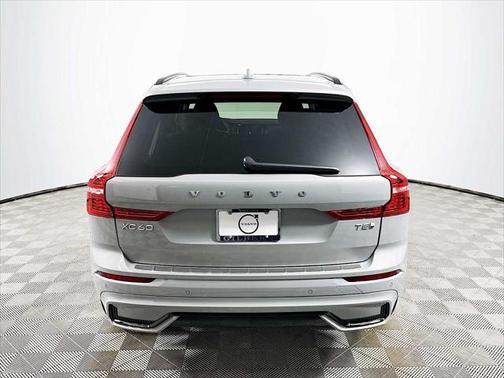 2025 Volvo XC60 Plug-In Hybrid T8 Plus