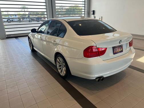 2011 BMW 328 328i