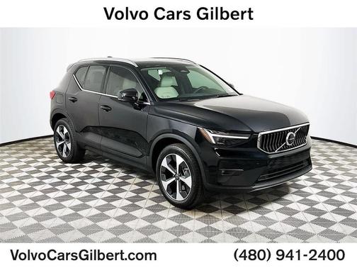 2025 Volvo XC40 B5 Plus Bright Theme
