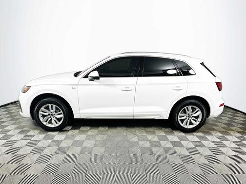 2022 Audi Q5 45 S line Premium