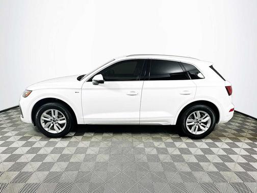 2022 Audi Q5 45 S line Premium