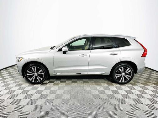 2022 Volvo XC60 B5 Inscription
