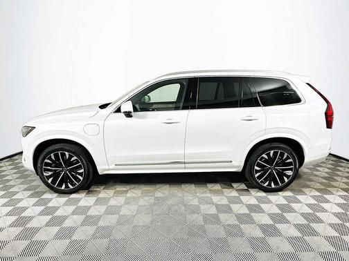 2026 Volvo XC90 Plug-In Hybrid T8 Plus 7-Seater