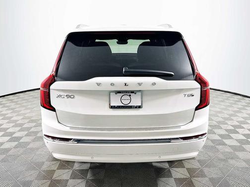 2026 Volvo XC90 Plug-In Hybrid T8 Plus 7-Seater
