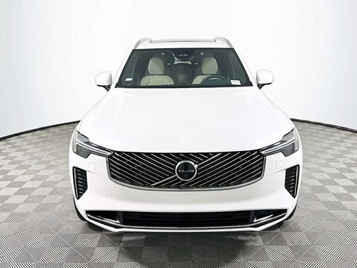 2026 Volvo XC90 Plug-In Hybrid T8 Plus 7-Seater