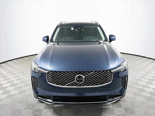 2025 Volvo XC90 B6 Ultra