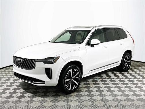 2025 Volvo XC90 B5 Core