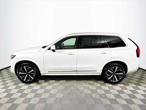 2025 Volvo XC90 B5 Core