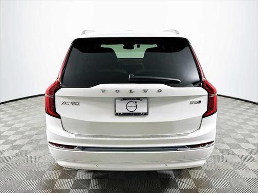 2025 Volvo XC90 B5 Core
