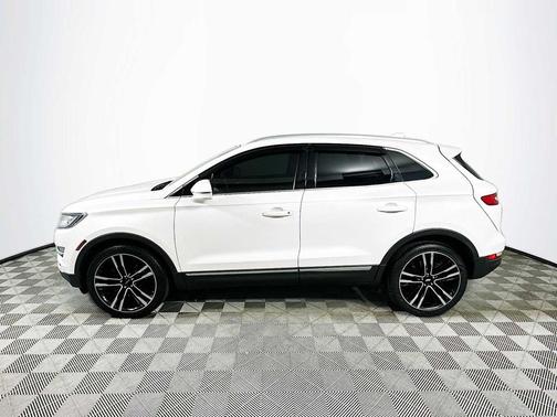 White Platinum Metallic Tri-Coat 2017 Lincoln MKC Reserve
