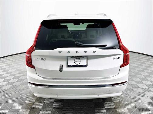 2025 Volvo XC90 B6 Plus 6-Seater