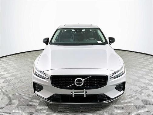 2025 Volvo S60 B5 Core