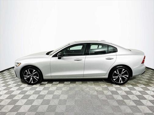 2025 Volvo S60 B5 Core