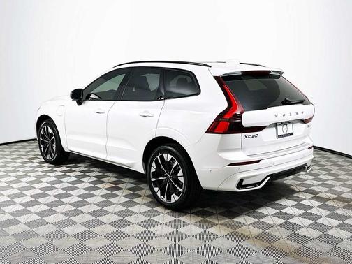CRYSTAL WHT MET 2026 Volvo XC60 Plug-In Hybrid Plus, T8 AWD Electric/Gasoline, Dark