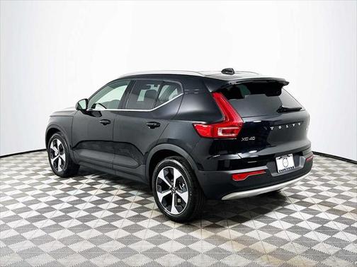 2025 Volvo XC40 B5 Plus Bright Theme