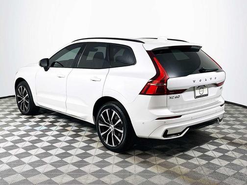2025 Volvo XC60 B5 Plus