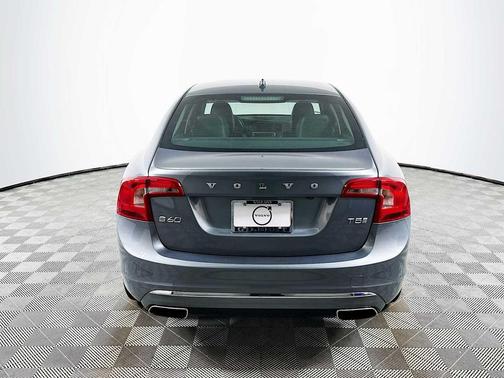 2016 Volvo S60 Inscription T5 Drive-E Platinum