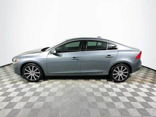 2016 Volvo S60 Inscription T5 Drive-E Platinum