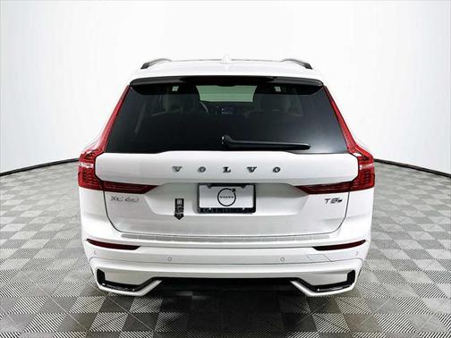 2025 Volvo XC60 Plug-In Hybrid T8 Plus