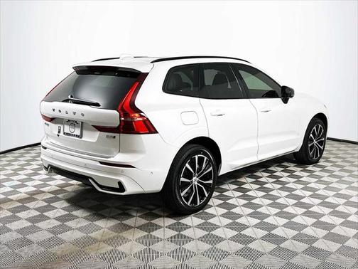 2025 Volvo XC60 B5 Plus