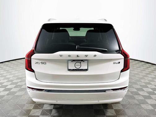 2026 Volvo XC90 B6 Ultra 7-Seater