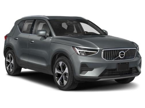 CRYSTAL WHT 2026 Volvo XC40 Core, B5 AWD Gas (mild hybrid), Dark