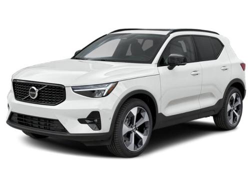 CRYSTAL WHT 2026 Volvo XC40 Core, B5 AWD Gas (mild hybrid), Dark