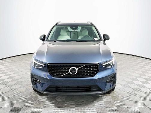 DENIM BLU MET 2026 Volvo XC40 Ultra, B5 AWD Gas (mild hybrid), Dark