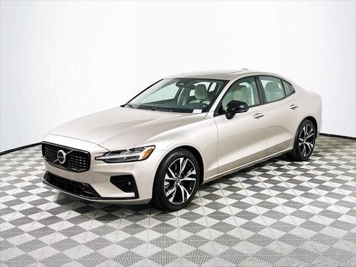 2025 Volvo S60 B5 Core