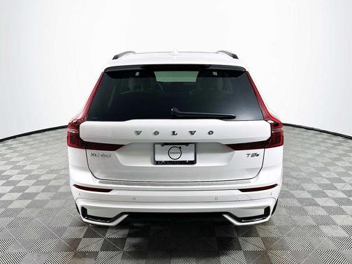CRYSTAL WHT MET 2026 Volvo XC60 Plug-In Hybrid Ultra, T8 AWD Electric/Gasoline, Dark