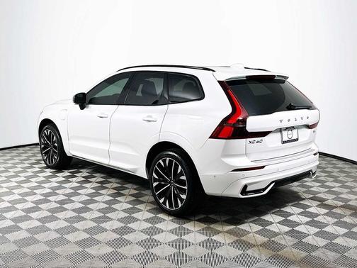 CRYSTAL WHT MET 2026 Volvo XC60 Plug-In Hybrid Ultra, T8 AWD Electric/Gasoline, Dark