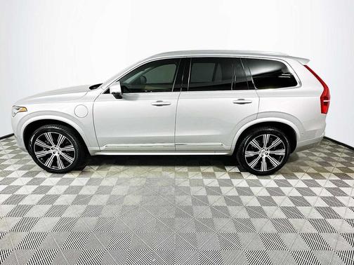 2025 Volvo XC90 Plug-In Hybrid T8 Plus 7-Seater