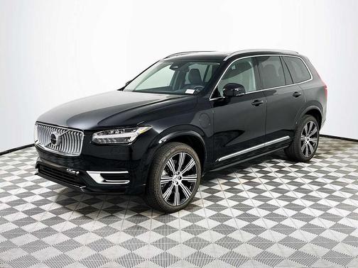 2025 Volvo XC90 Plug-In Hybrid T8 Plus 7-Seater