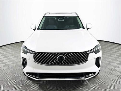 2025 Volvo XC90 Plug-In Hybrid T8 Ultra 7-Seater