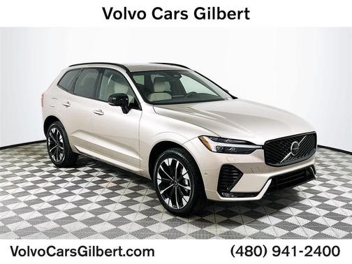BRIGHT DUSK MET 2026 Volvo XC60 B5 Plus