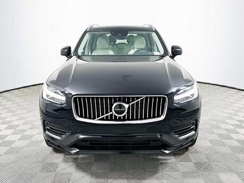 Onyx Black Metallic 2020 Volvo XC90 T5 Momentum
