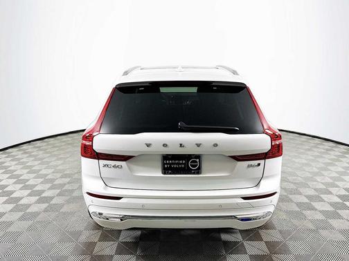 2022 Volvo XC60 B6 Inscription
