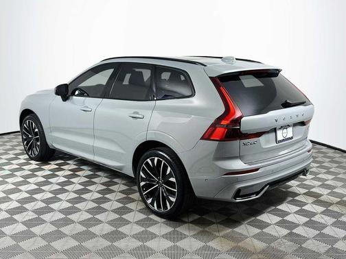 VAPOUR GRY MET 2027 Volvo XC60 Ultra
