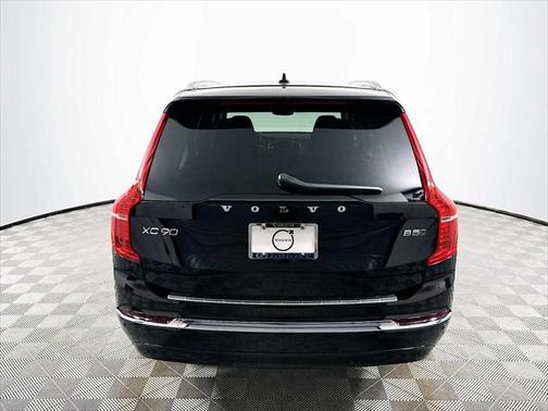 2025 Volvo XC90 B5 Plus
