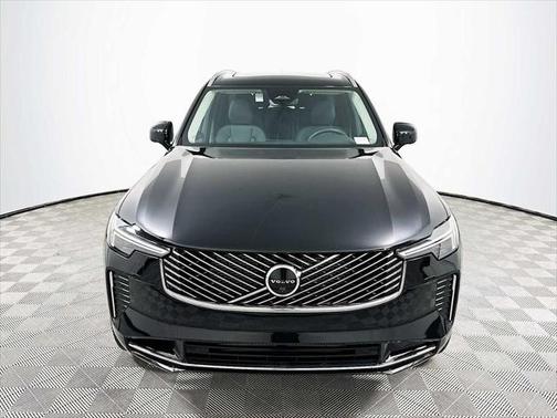 2025 Volvo XC90 Plug-In Hybrid T8 Plus 7-Seater