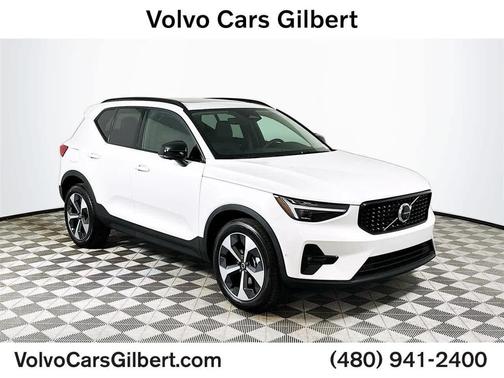 2026 Volvo XC40 B5 Plus