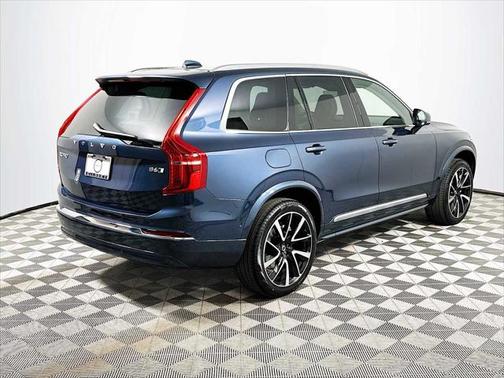 2025 Volvo XC90 B6 Plus 6-Seater