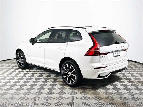 2025 Volvo XC60 B5 Plus