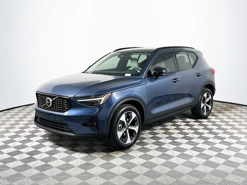 DENIM BLU MET 2026 Volvo XC40 Plus, B5 AWD Gas (mild hybrid), Dark