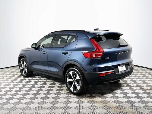 DENIM BLU MET 2026 Volvo XC40 Plus, B5 AWD Gas (mild hybrid), Dark